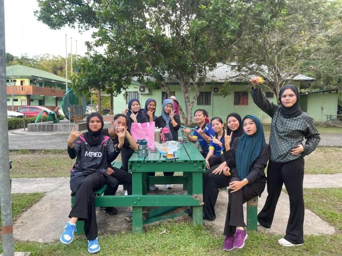 Aktiviti hiking pelajar KKTS untuk gaya hidup sihat